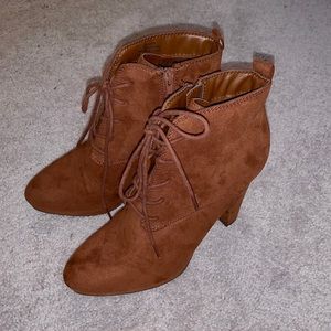 Brown Heeled Lace-Up Ankle Boot